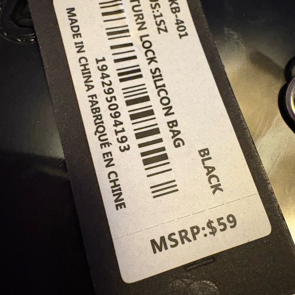 NWT Kendall & Kylie Black Mini Bag Sleek Design Lock Chain - Picture 5 of 8